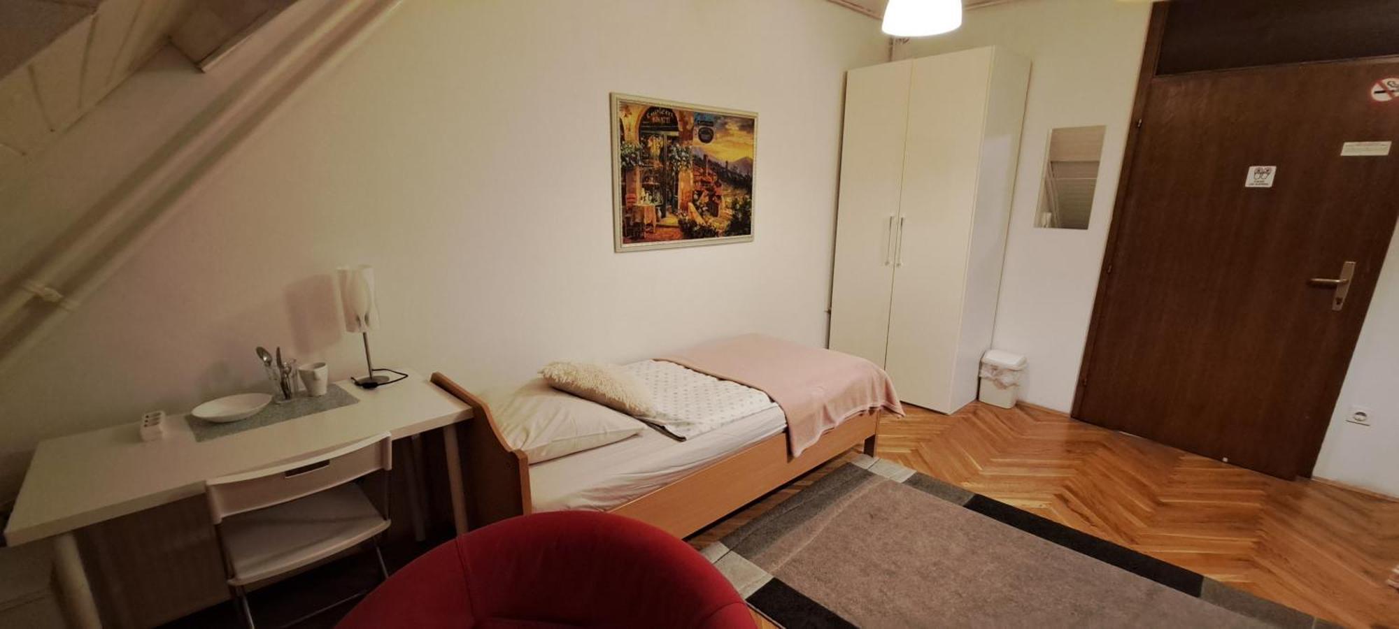 Viksi Hostel Любляна Номер фото